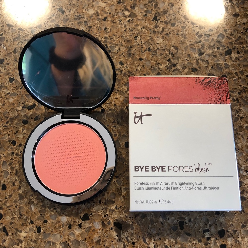 It Cosmetics Bye Bye Pores blush